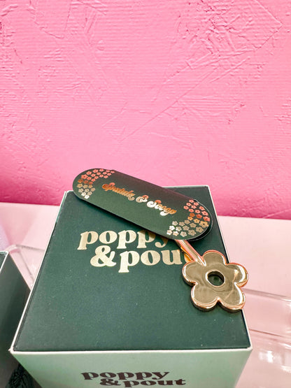 Poppy & Pout