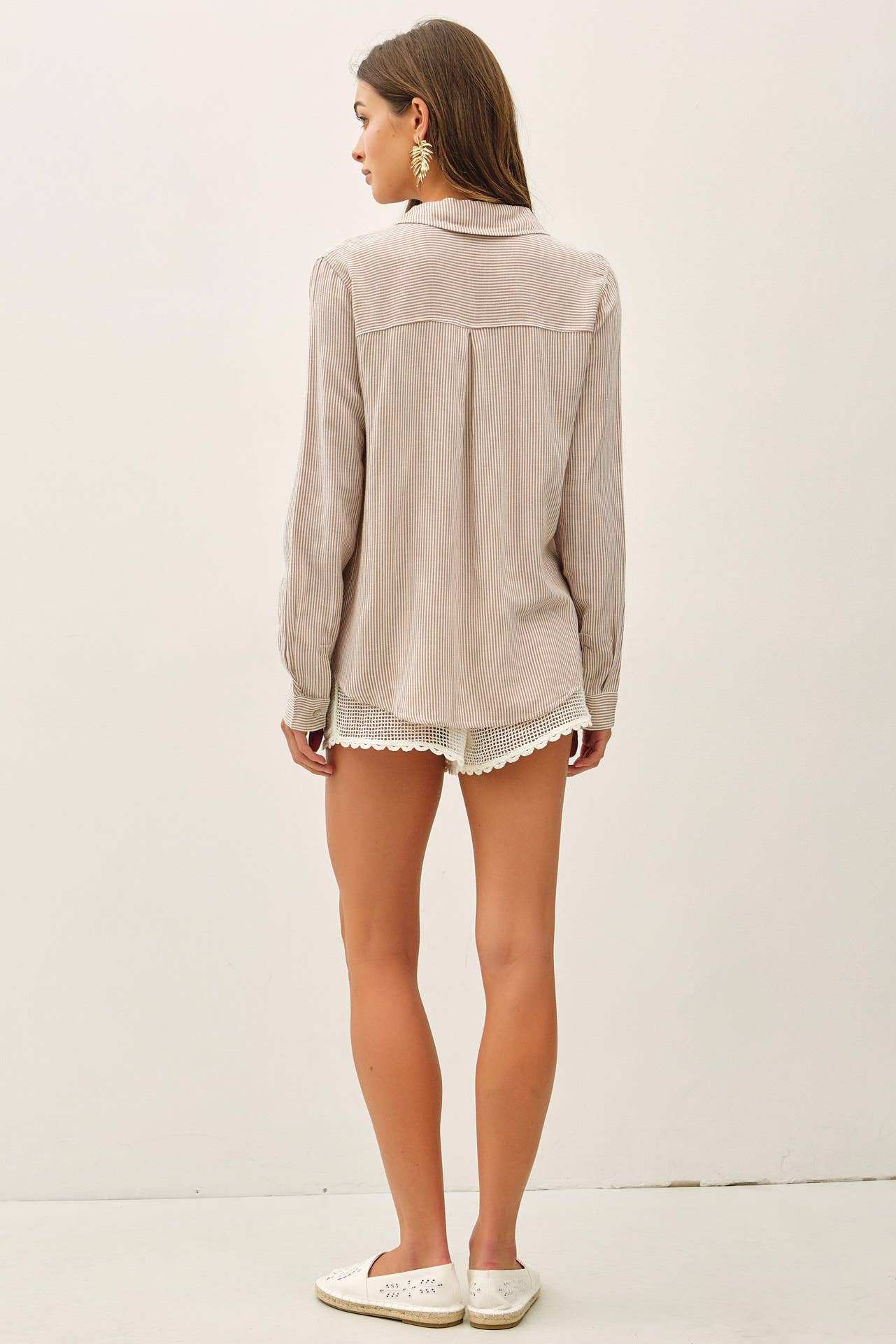 LINEN BLENDED STRIPE BOXY SHIRT-MOCHA