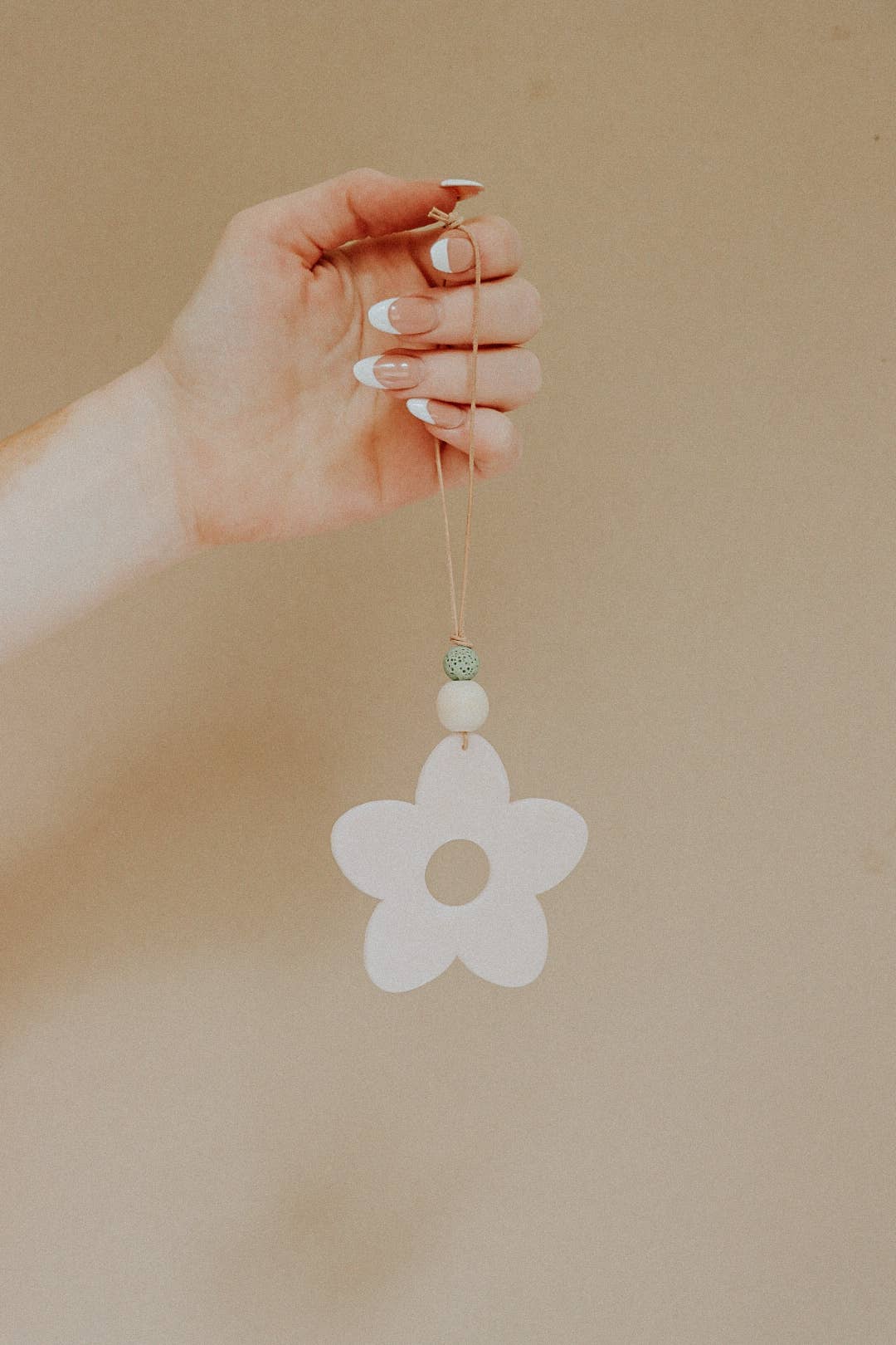 Daisy Flower Essential Oil Car Diffuser Charm