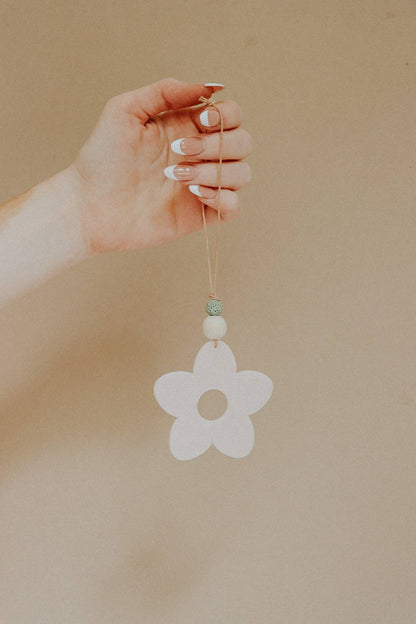 Daisy Flower Essential Oil Car Diffuser Charm