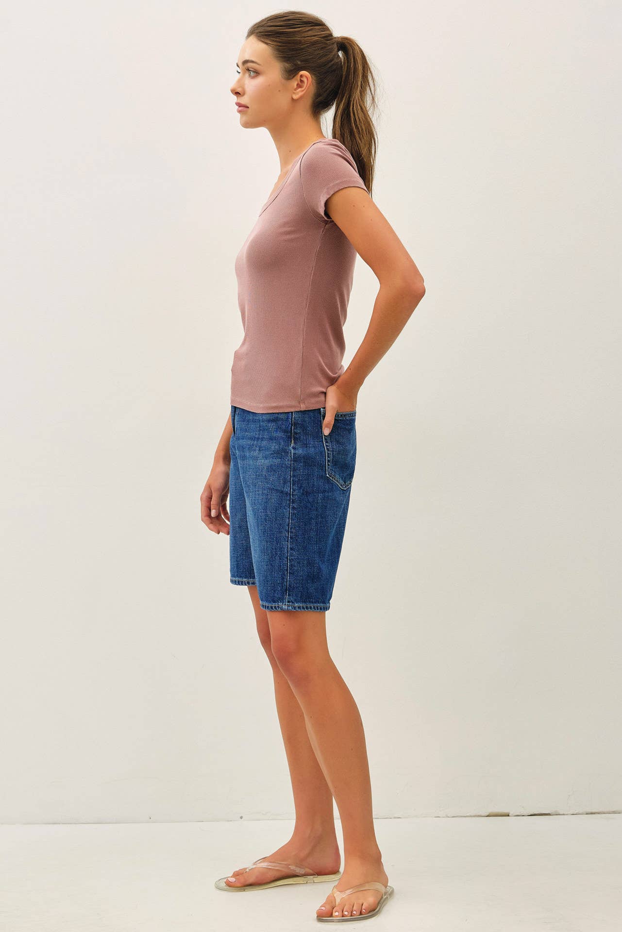 ULTRA SOFT BASIC SCOOP NECK BABY TEE